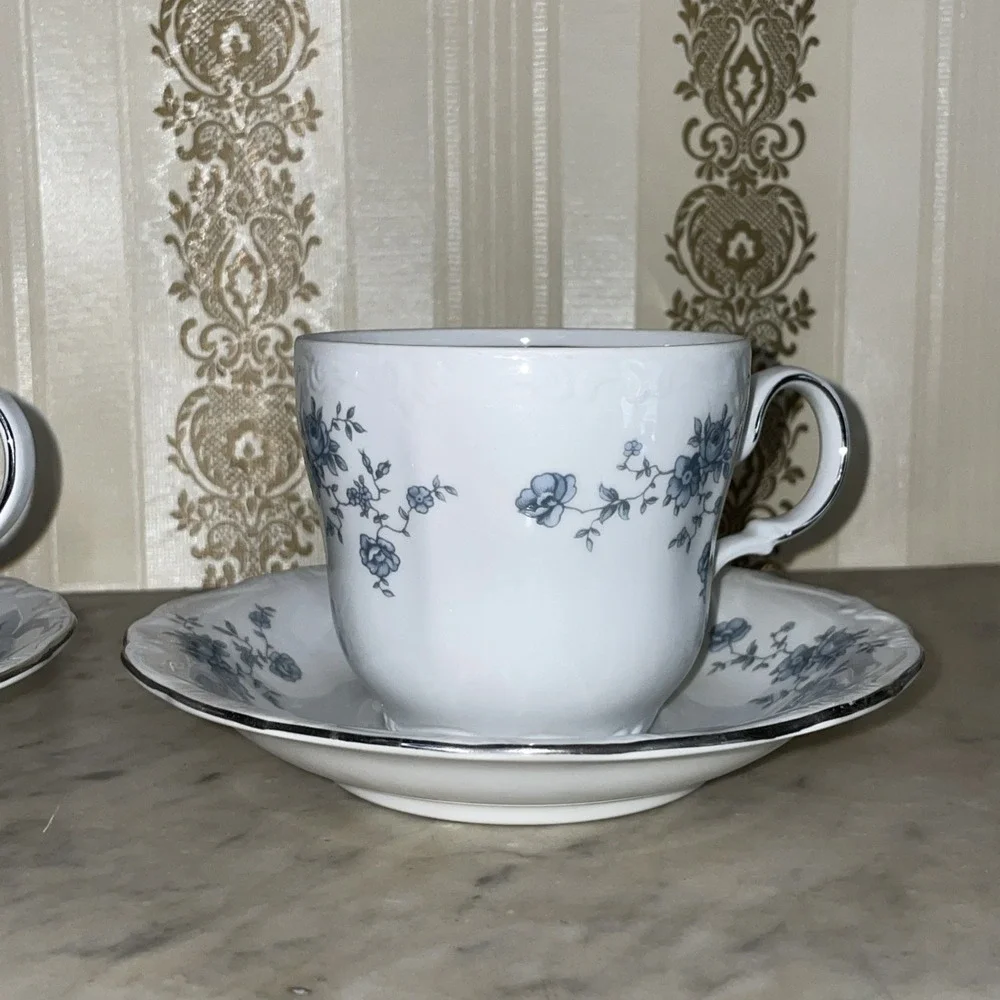 2 Johann Haviland Bavaria Germany Blue Garland Tea‎ Cup And Saucer Set Vintage